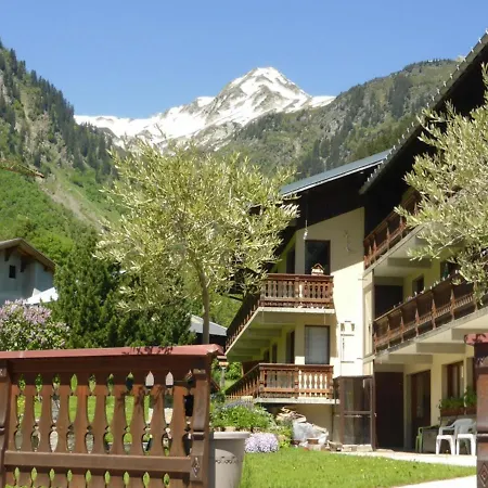 7 Personnes Au Pied Des Pistes Avec Parking A Areches-beaufort - Fr-1-342-199